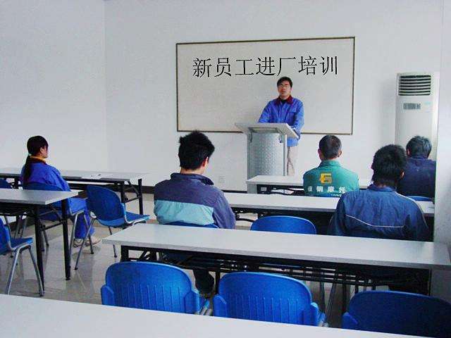 安心找工作揭秘 黑中介送100多人無一人成功進(jìn)廠,卻樂得美滋滋